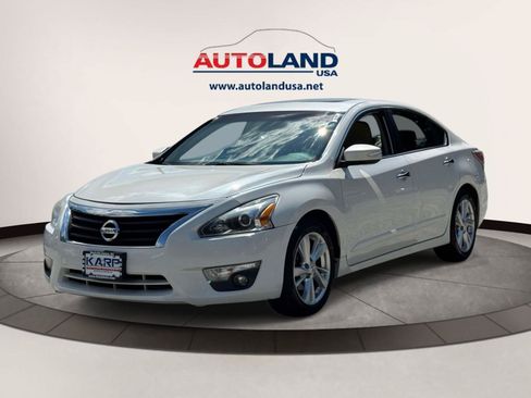 Used 2015 Nissan Altima 2.5 SL w/ Technology Package FWD image 1