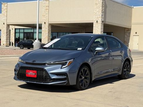 Used 2025 Toyota Corolla SE image 8