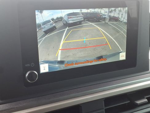 Certified 2024 Toyota Tacoma TRD Sport image 17