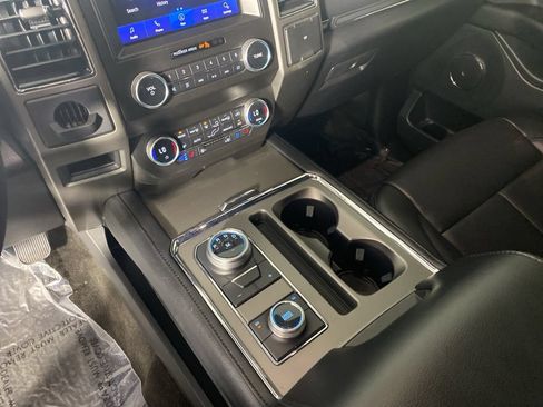 Used 2021 Ford Expedition XLT AWD/4WD image 21