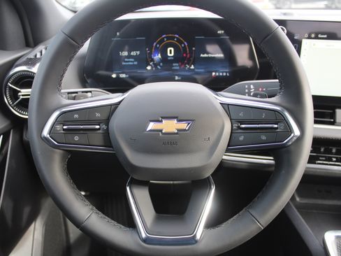 New 2026 Chevrolet Equinox LT image 11