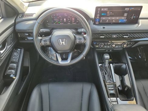 Used 2023 Honda Accord Touring image 13