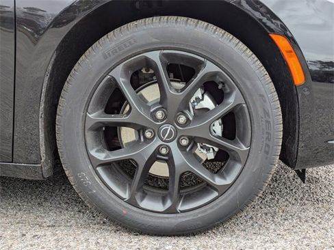 New 2026 Chrysler Pacifica Select image 11