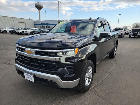 Used 2024 Chevrolet Silverado 1500 LT image 1