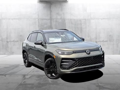 New 2026 Volkswagen Tiguan SE R-Line AWD/4WD image 2