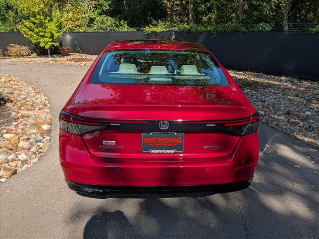 Used 2024 Honda Accord EX-L image 4