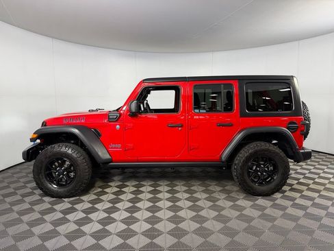 Used 2024 Jeep Wrangler Unlimited AWD/4WD image 11
