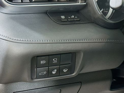 Used 2020 Toyota Highlander Limited image 10