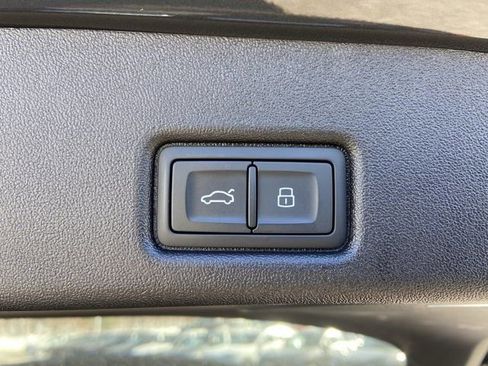 Used 2025 Audi Q5 Premium Plus w/ Premium Plus image 30