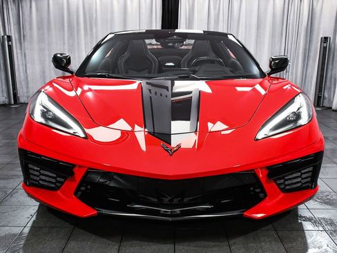 Used 2024 Chevrolet Corvette Stingray Convertible RWD image 2
