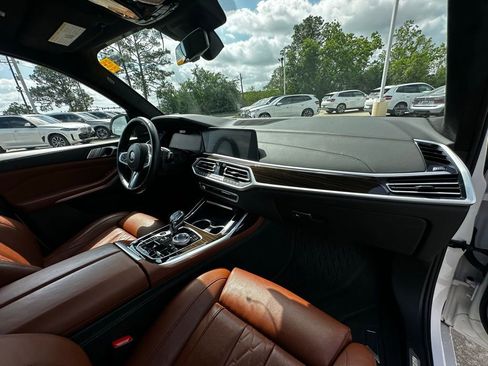 Used 2020 BMW X7 M50i image 31