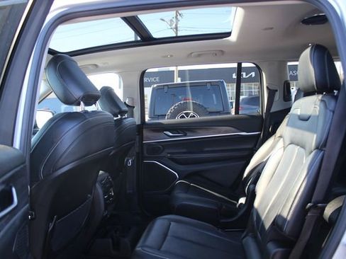 Used 2021 Jeep Grand Cherokee L Limited image 26