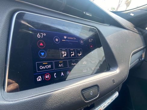 Used 2019 Cadillac XT4 Premium Luxury image 23