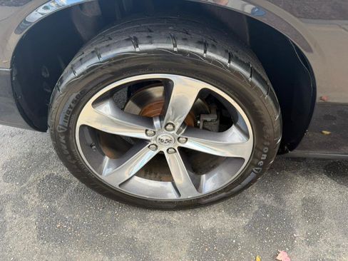 Used 2014 Dodge Challenger R/T image 9