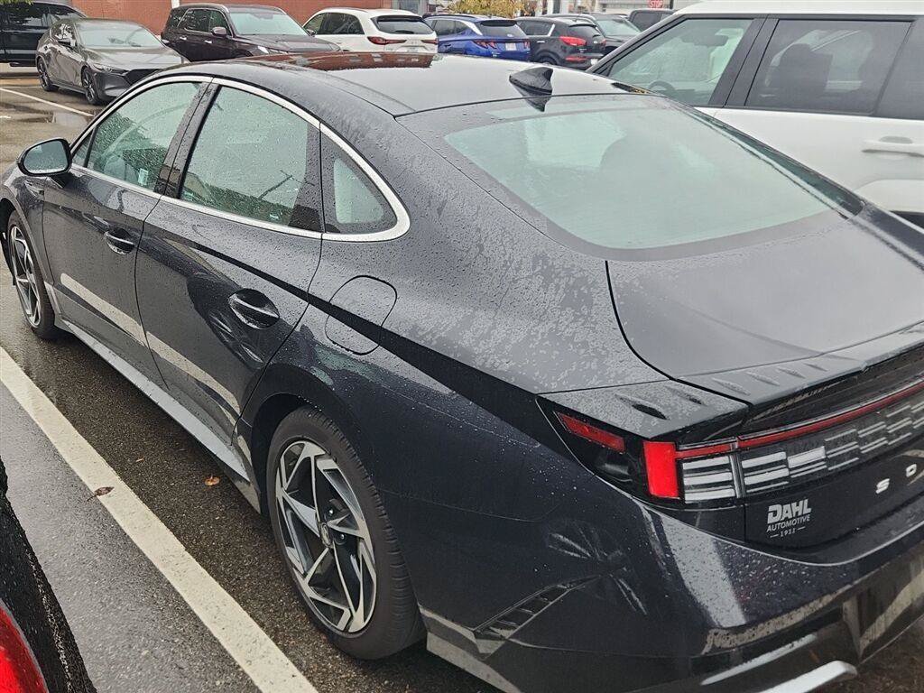 Used 2025 Hyundai Sonata SEL FWD image 5