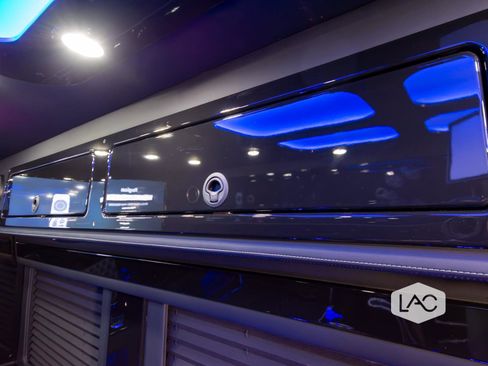 Used 2025 Mercedes-Benz Sprinter 3500 image 8
