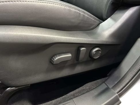 Used 2023 Subaru Forester Limited AWD/4WD image 34