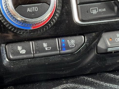 Used 2023 GMC Yukon XL Denali AWD/4WD image 20