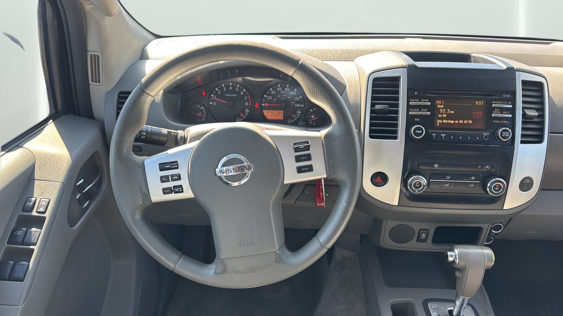 Used 2014 Nissan Frontier SV RWD image 16