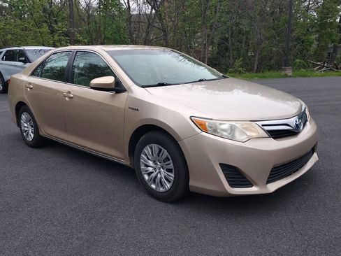Used 2012 Toyota Camry LE FWD image 8