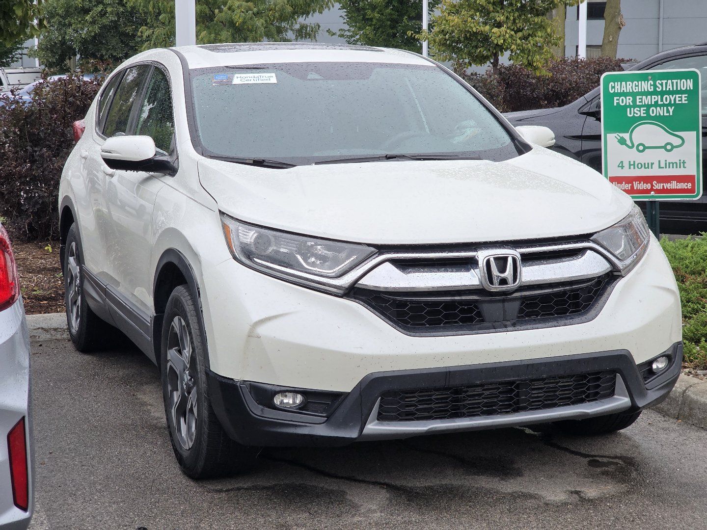 Used 2018 Honda CR-V EX image 2