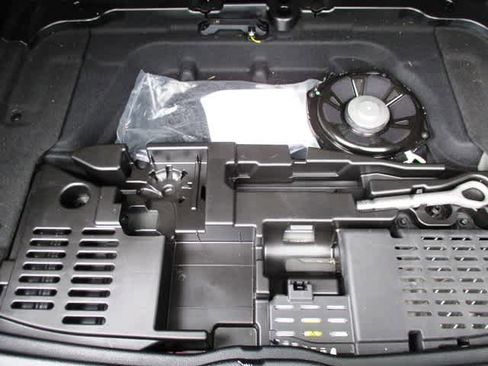 Used 2021 Mercedes-Benz GLA 250 4MATIC image 7