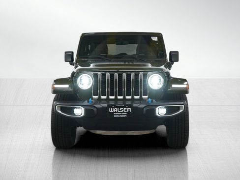 Used 2022 Jeep Wrangler Unlimited Sahara w/ Cold Weather Group image 8