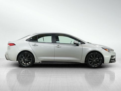 Used 2026 Toyota Corolla SE image 6