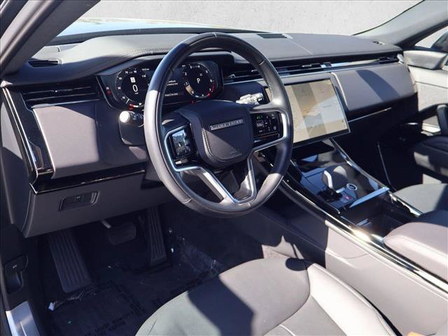 Used 2025 Land Rover Range Rover Sport SE AWD/4WD image 4