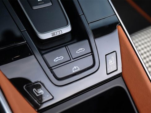 Used 2024 Porsche 911 Turbo S image 33