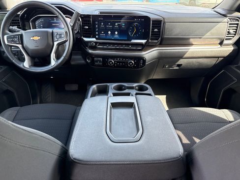 Used 2025 Chevrolet Silverado 1500 LT AWD/4WD image 13