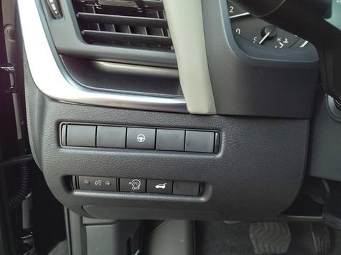 Certified 2023 Nissan Rogue SV w/ SV Premium B Package image 18