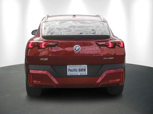 Used 2025 BMW X2 xDrive28i w/ Premium Package image 5