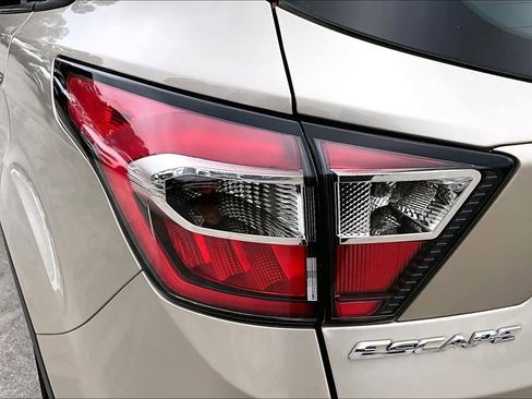 Used 2018 Ford Escape S image 26