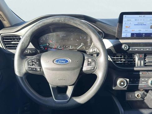 Used 2020 Ford Escape SE image 9