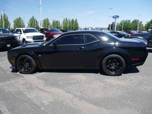 Certified 2023 Dodge Challenger R/T Scat Pack RWD image 6