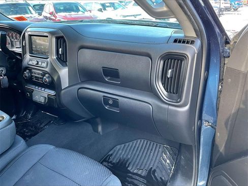 Used 2019 Chevrolet Silverado 1500 Custom w/ Custom Value Package image 12