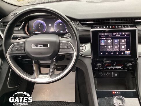 Used 2022 Jeep Grand Cherokee L Laredo AWD/4WD image 17