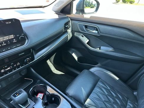 Used 2021 Nissan Rogue Platinum AWD/4WD image 29