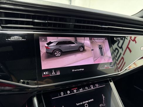Used 2019 Audi Q8 Prestige w/ Adaptive Chassis Package image 39