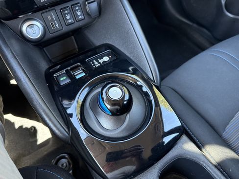 Certified 2025 Nissan Leaf SV Plus FWD image 18