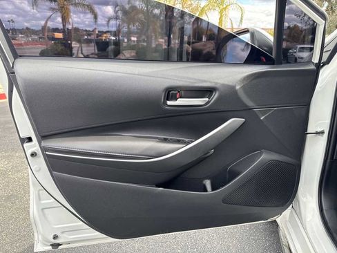 Used 2020 Toyota Corolla SE FWD image 25