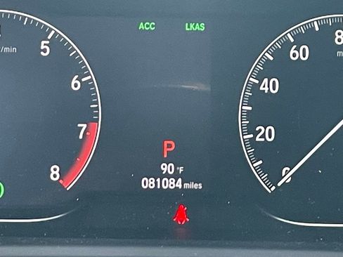 Used 2018 Honda Accord Touring image 12