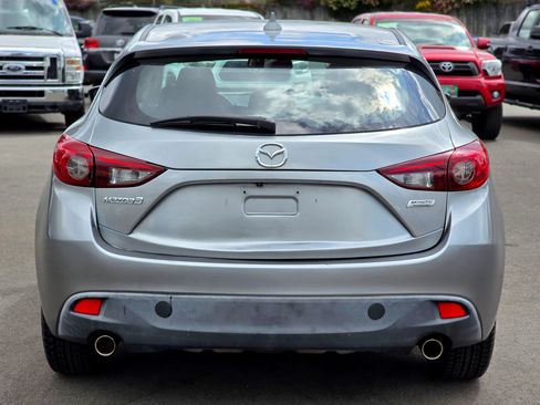 Used 2016 MAZDA MAZDA3 i Touring w/ Popular Equipment Package FWD image 6