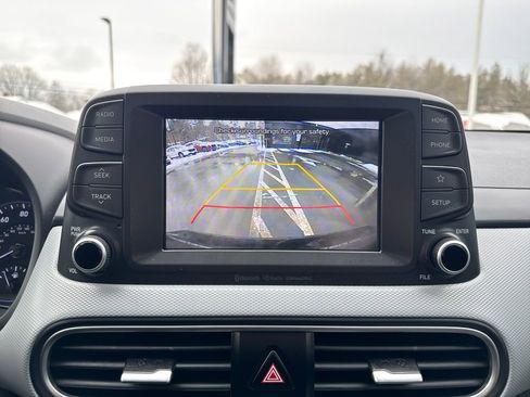 Used 2018 Hyundai Kona SEL image 12