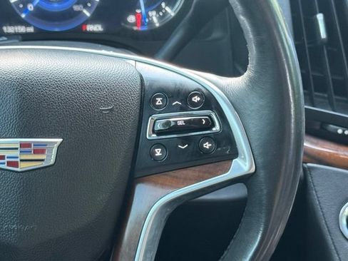 Used 2017 Cadillac Escalade Luxury AWD/4WD image 27