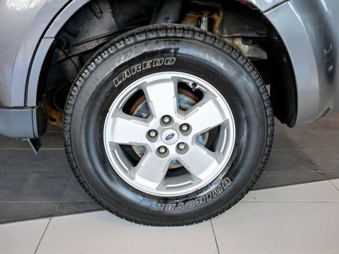 Used 2010 Ford Escape XLT AWD/4WD image 32