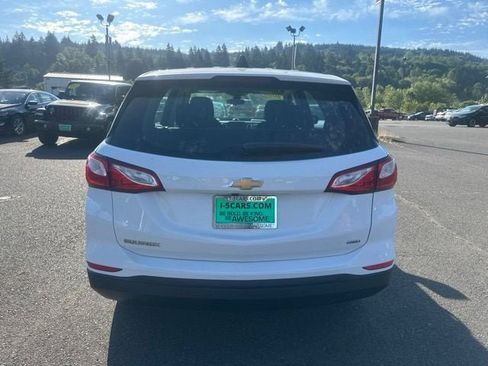 Used 2020 Chevrolet Equinox LS AWD/4WD image 6