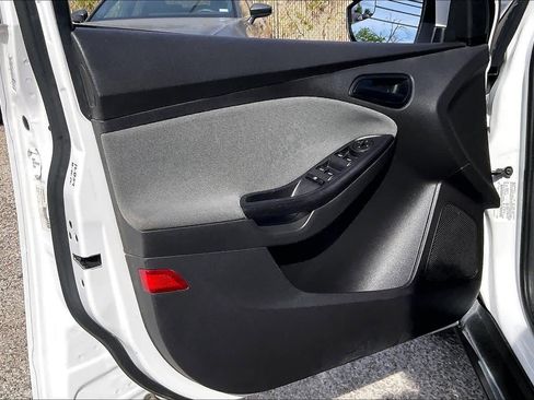 Used 2012 Ford Focus SE image 21