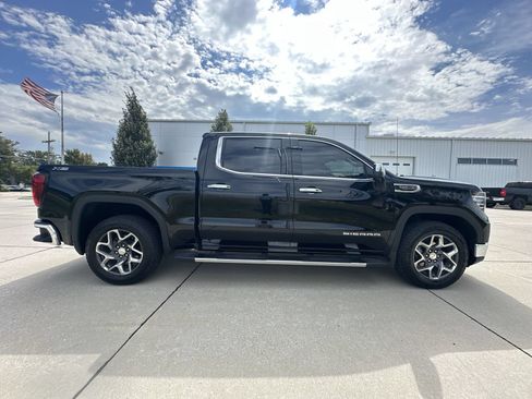 Certified 2025 GMC Sierra 1500 SLT w/ SLT Premium Plus Package AWD/4WD image 9